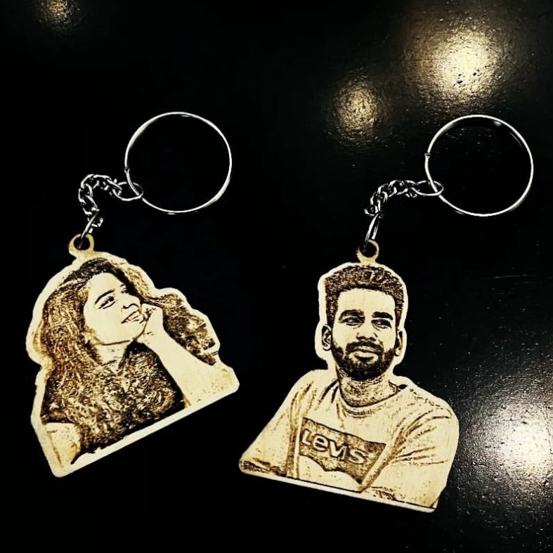 wood carved keychain – custom photo engraved