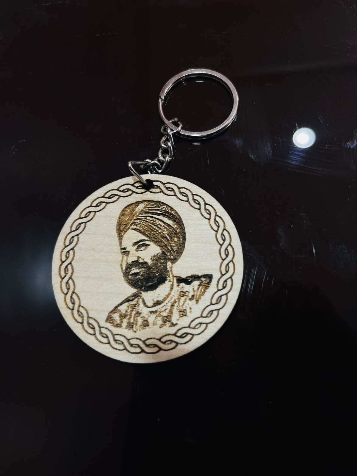 cutout keychain |wood carved keychain – custom photo engraved (copy)